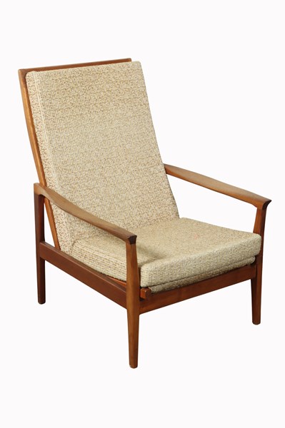 Lot 66 - FLERMONT ARMCHAIR