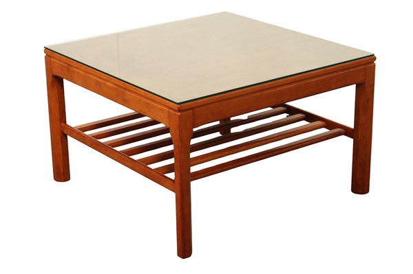 Lot 80 - LAMP TABLE