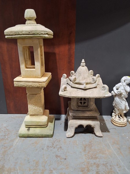 Lot 398 - GARDEN ORNAMENTS