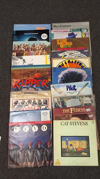 Lot 1335 - LP RECORDS
