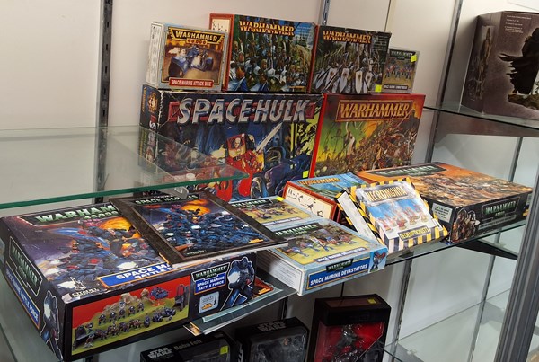 Lot 1469 - WARHAMMER BOXES