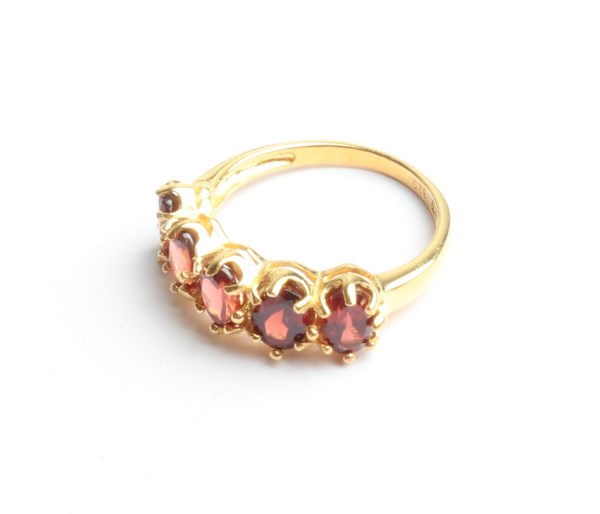 Lot 1036 - SILVER GILT RING