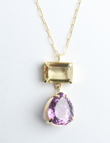 Lot 1042 - AMETHYST & CITRINE NECKLACE