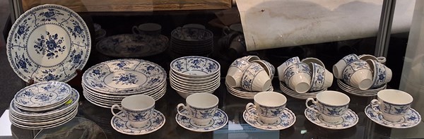 Lot 1434 - DINNER SERVICE
