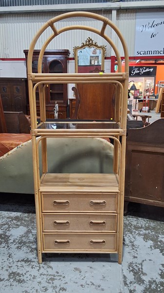 Lot 374 - WALL UNIT