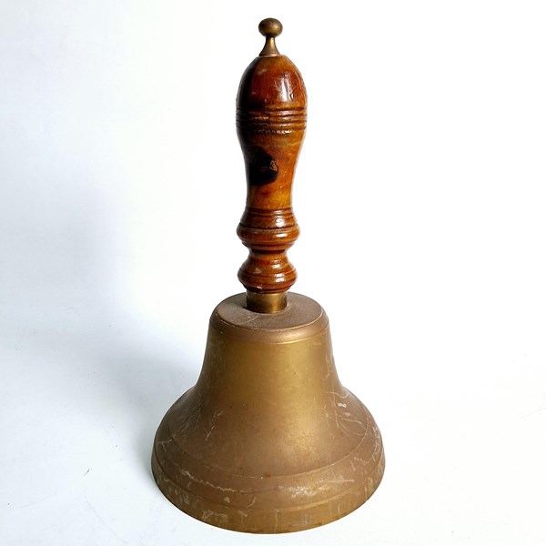 Lot 1325 - SCHOOL BELL