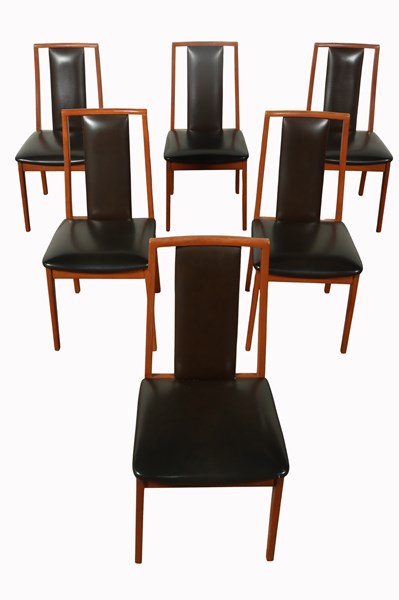 Lot 54 - SET OF DINING CHAIRS