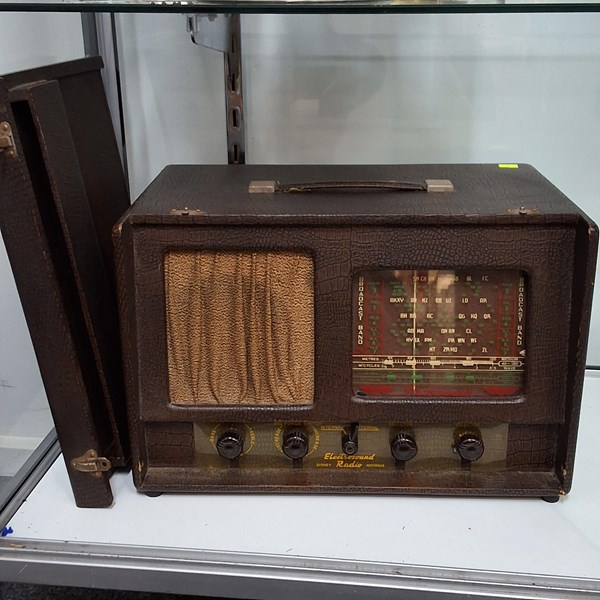Lot 1501 - RADIO