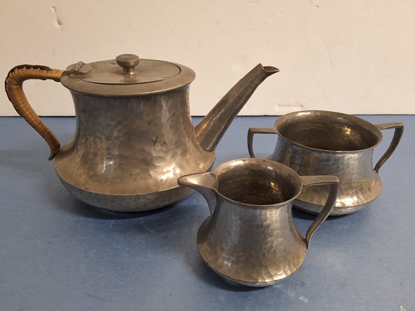 Lot 1393 - TEA SET