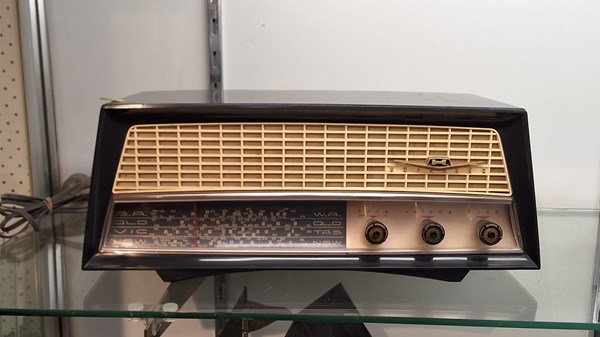 Lot 1386 - KRIESLER RADIO