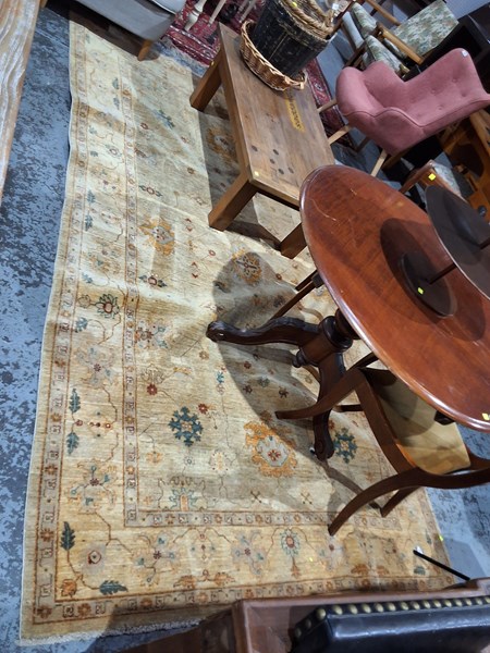 Lot 149 - RUG