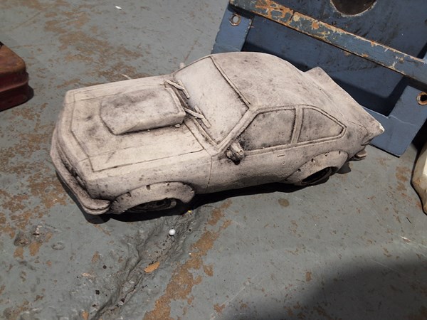 Lot 424 - GARDEN ORNAMENT
