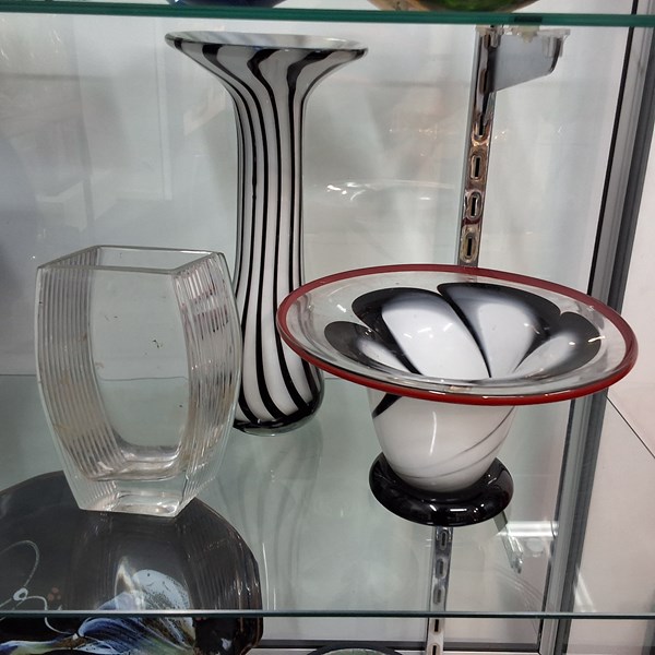 Lot 1344 - STUDIO GLASS