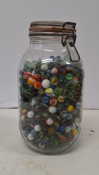 Lot 1302 - MARBLES
