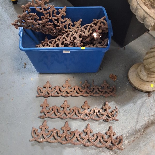 Lot 413 - FRET WORK