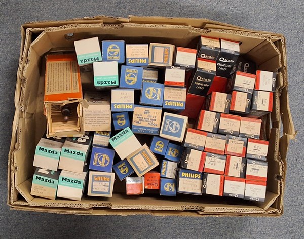 Lot 1407 - RADIO VALVES