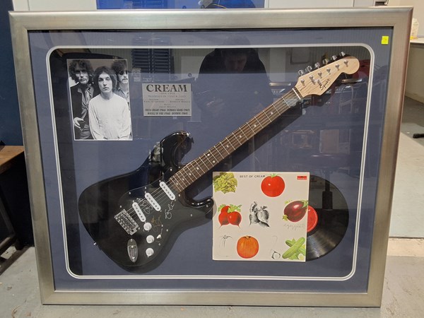 Lot 1141 - MUSIC MEMORABILIA
