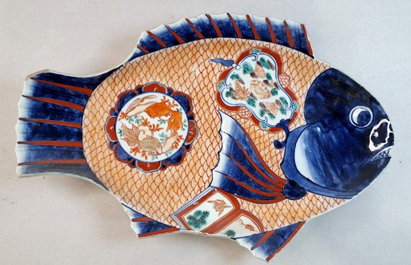Lot 1364 - IMARI FISH PLATE