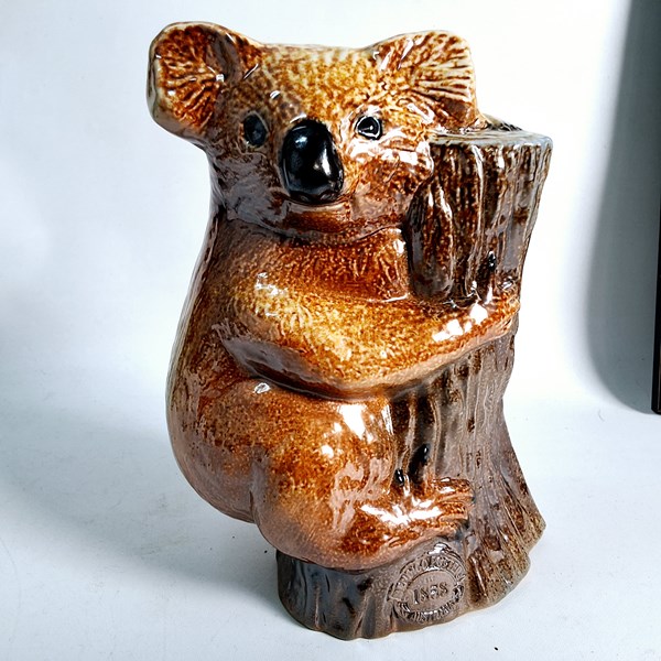 Lot 1531 - BENDIGO POTTERY KOALA
