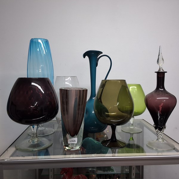 Lot 1359 - COLOURED GLASS