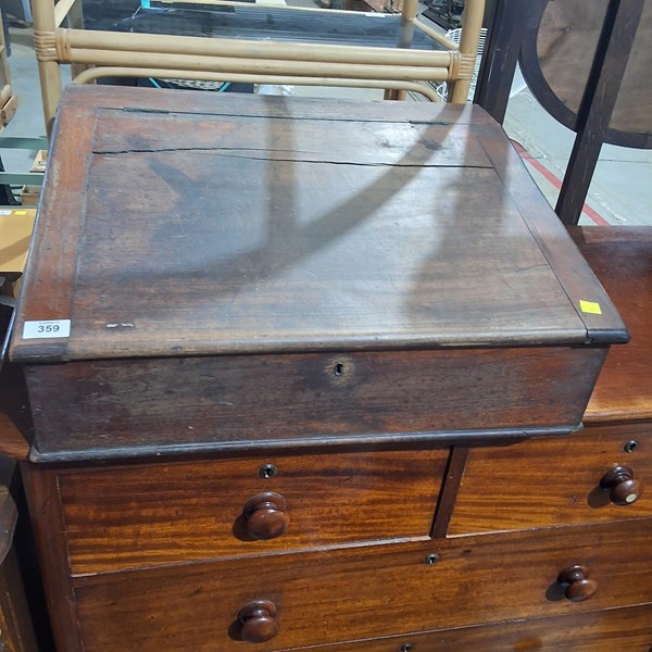 Lot 359 - WRITING SLOPE