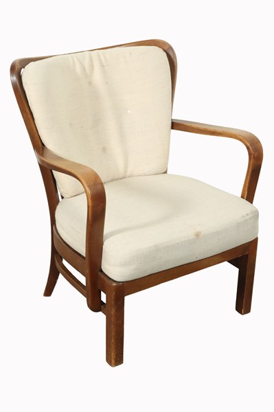 Lot 92 - EASY ARMCHAIR