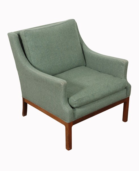 Lot 67 - CLUB CHAIR