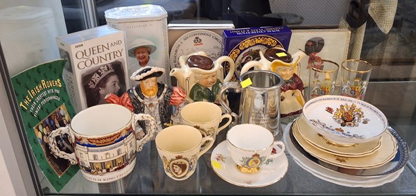 Lot 1137 - ROYALTY COLLECTABLES