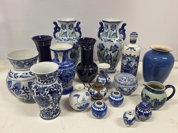 Lot 1193 - BLUE AND WHITE CHINA