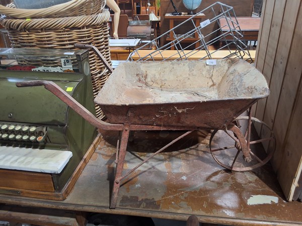 Lot 220 - WHEELBARROW