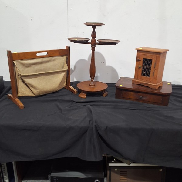 Lot 98 - FURNITURE LOT