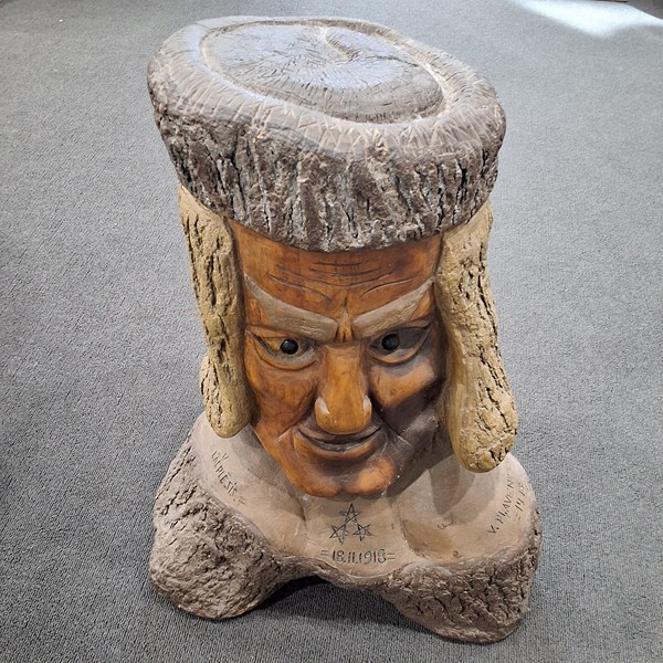 Lot 150 - CARVED BUST