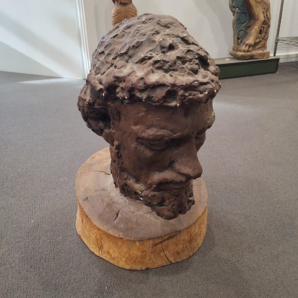Lot 16 - PLASTER BUST