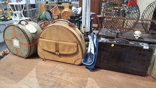 Lot 203 - TRAVEL CASES