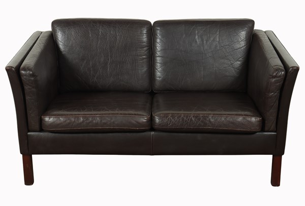 Lot 197 - DANISH LEATHER LOUNGE