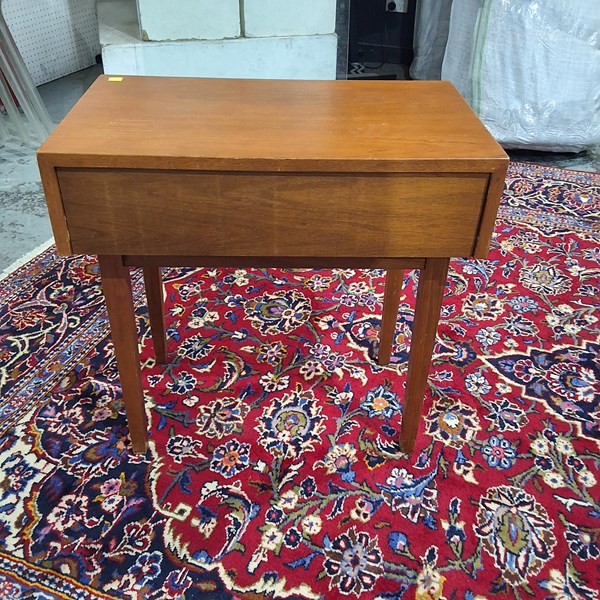 Lot 357 - SIDE TABLE