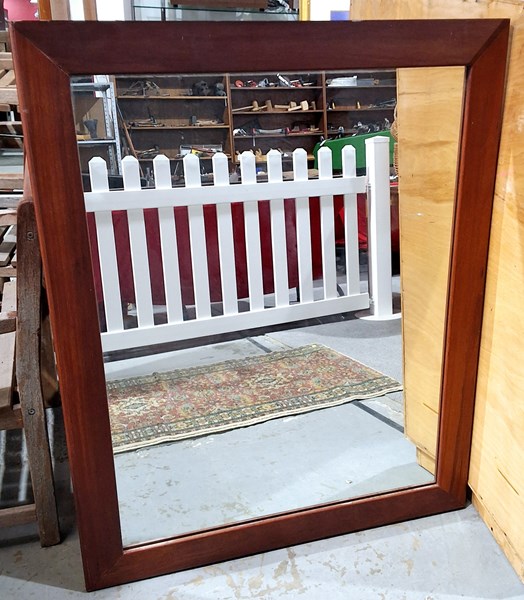 Lot 168 - WALL MIRROR
