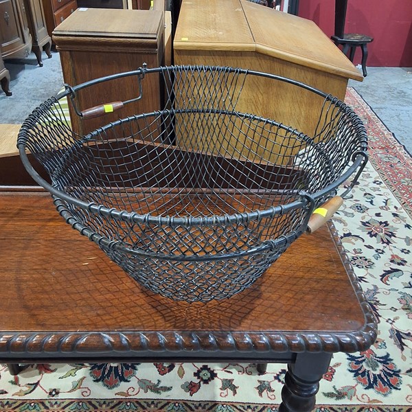 Lot 141 - WOOD BASKET