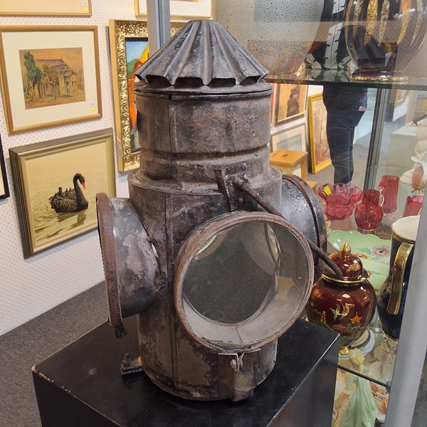 Lot 1129 - RAIL LAMP