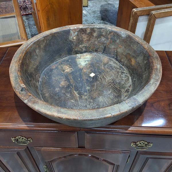 Lot 153 - TIMBER BOWL