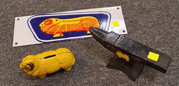 Lot 1270 - GOLDEN FLEECE COLLECTABLES