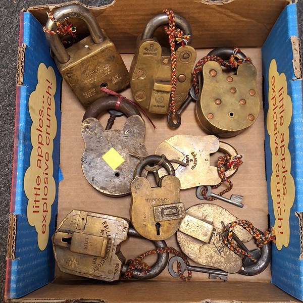Lot 1335 - PADLOCKS