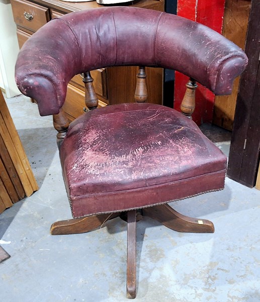 Lot 146 - CAPTAINS CHAIR