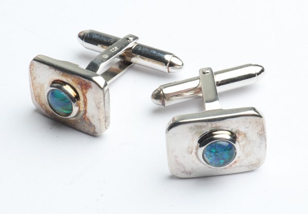 Lot 1041 - SILVER CUFFLINKS