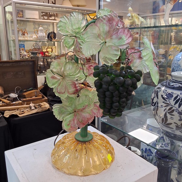 Lot 1188 - MURANO GLASS LAMP