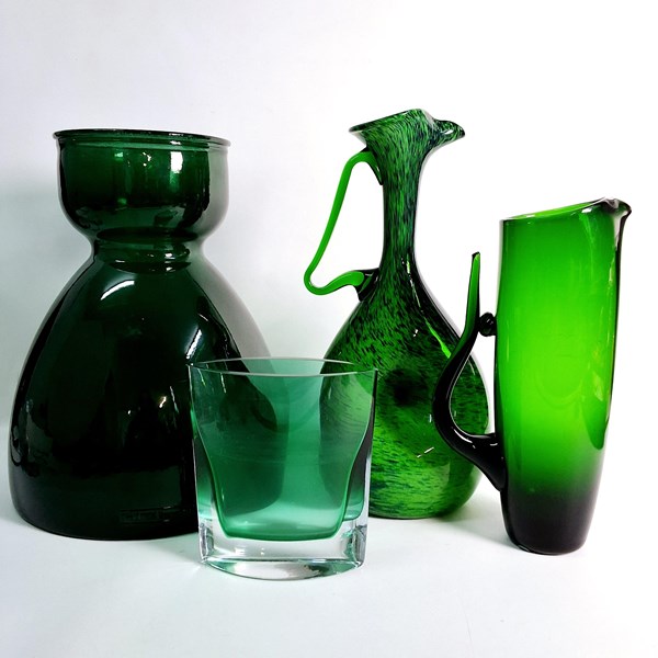 Lot 1351 - GREEN GLASS