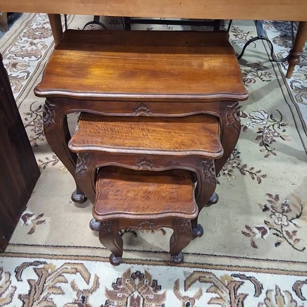 Lot 64 - NEST OF TABLES