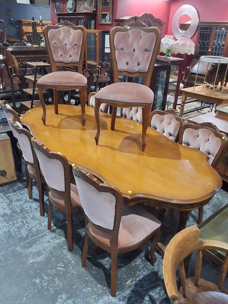 Lot 99 - DINING SUITE
