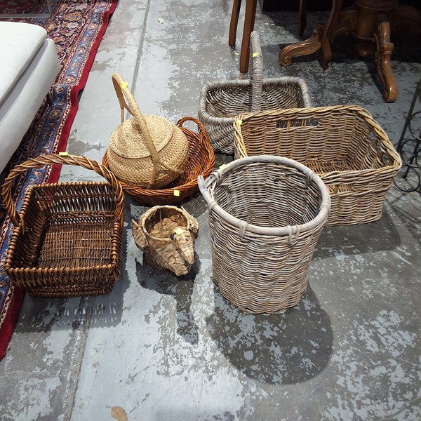 Lot 265 - BASKETS