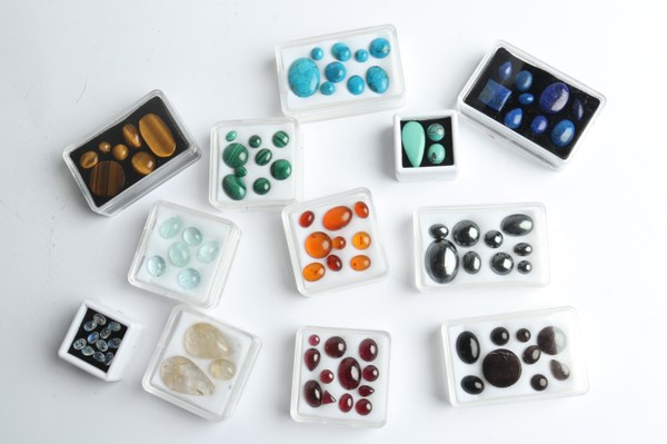 Lot 1046 - GEMSTONES